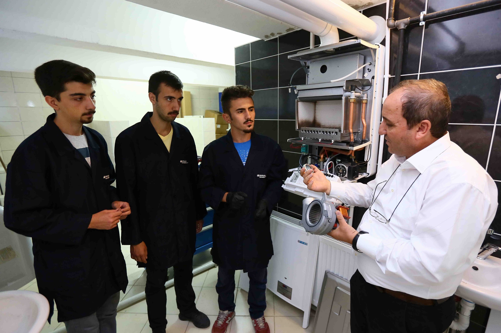 T C Bagcilar Belediyesi Resmi Web Sitesi Kombi Servisciligi Kursu Ile Meslek Sahibi Oluyorlar
