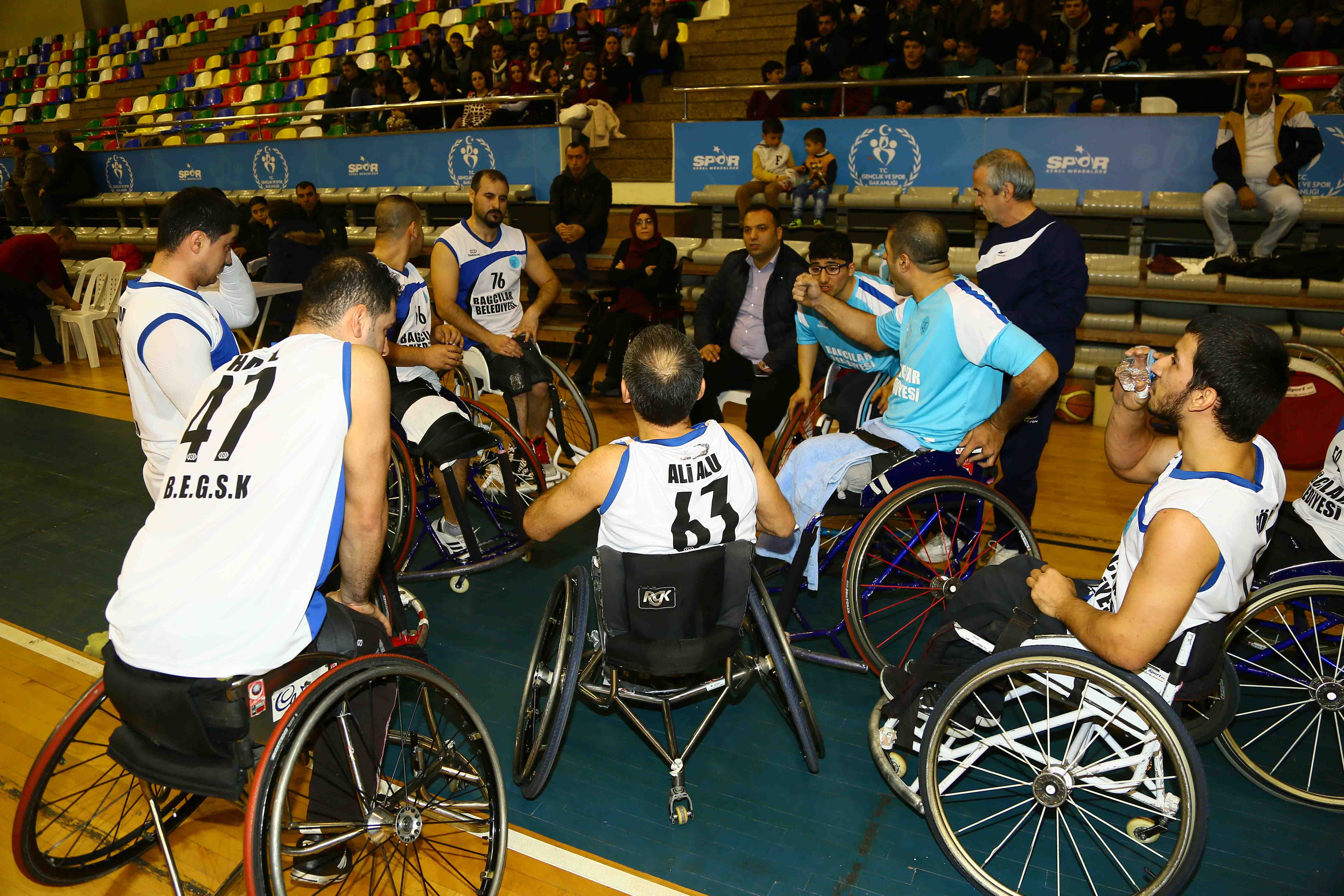 http www bagcilar bel tr icerik 472 16212 bagcilar belediyesi engelli basketbol takimi liderlik koltuguna oturdu aspx