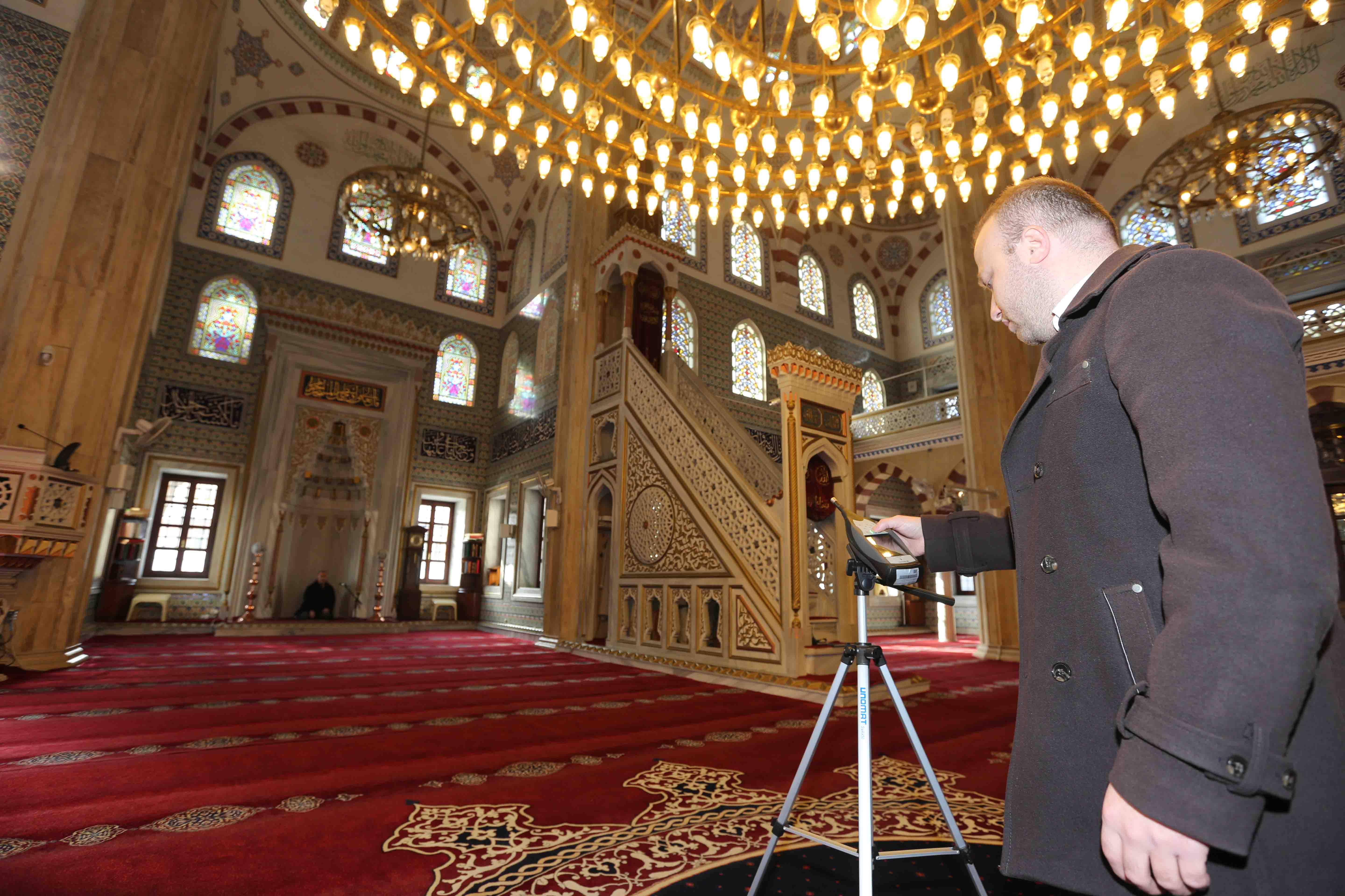 T C Bagcilar Belediyesi Resmi Mobil Web Sitesi Cami Hoparlorleri 80 Desibele Ayarlaniyor