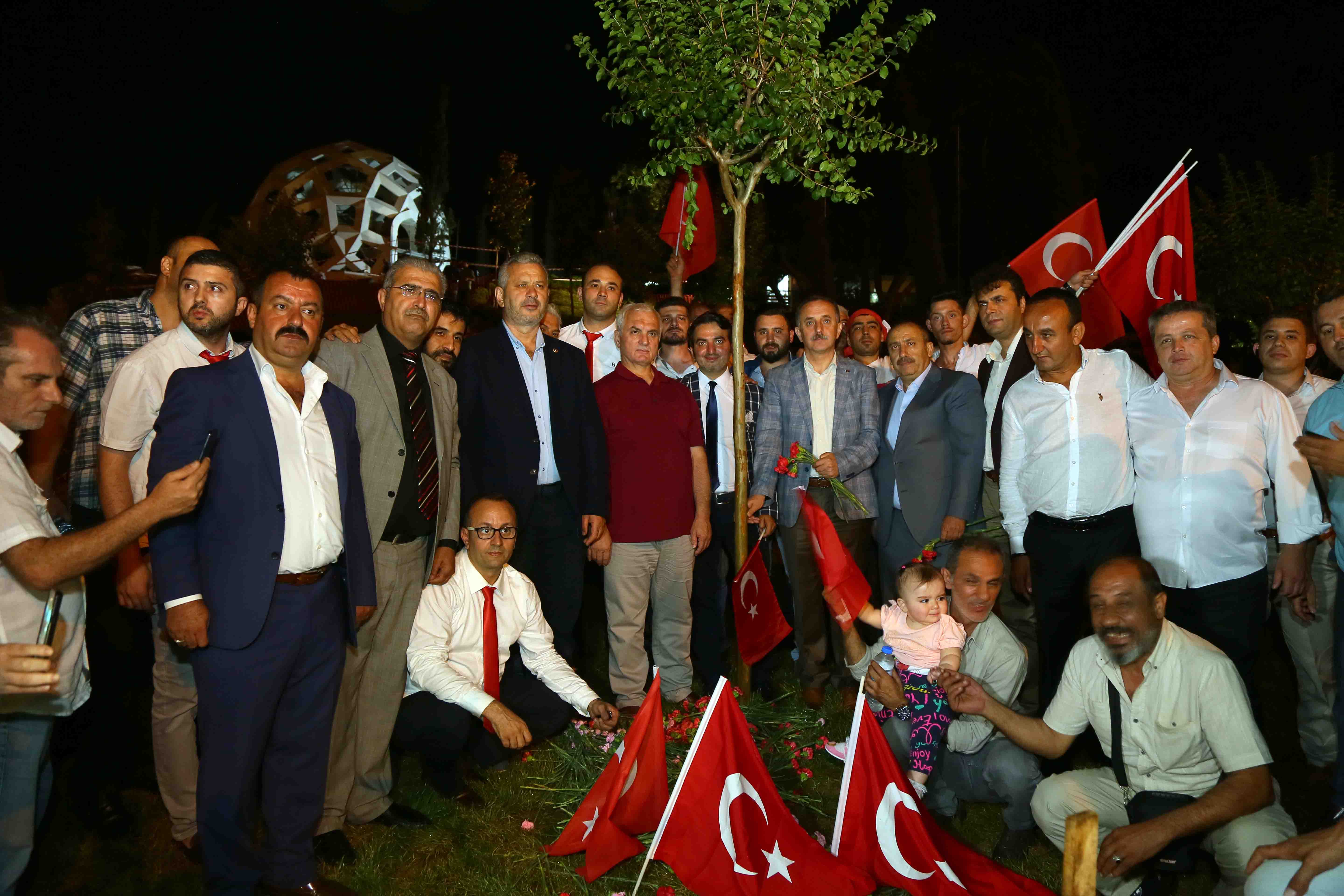 T C Bagcilar Belediyesi Resmi Mobil Web Sitesi 10 Temmuz Taksiciler Gununde 249 Sehit 249 Taksiyle Anildi