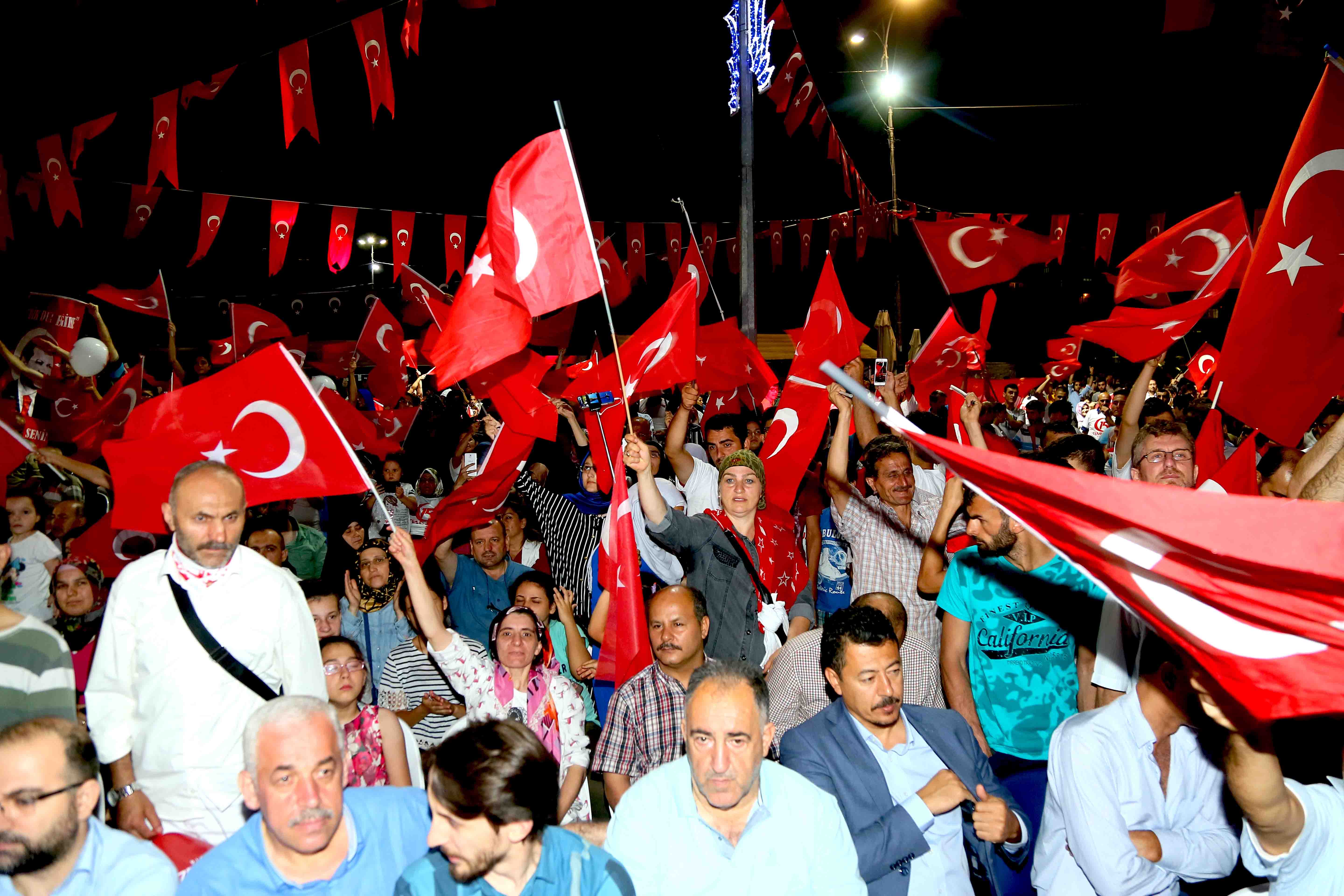 http www bagcilar bel tr icerik 174 17497 bagcilarda muhtesem 15 temmuz kahramanlari gosterisi aspx
