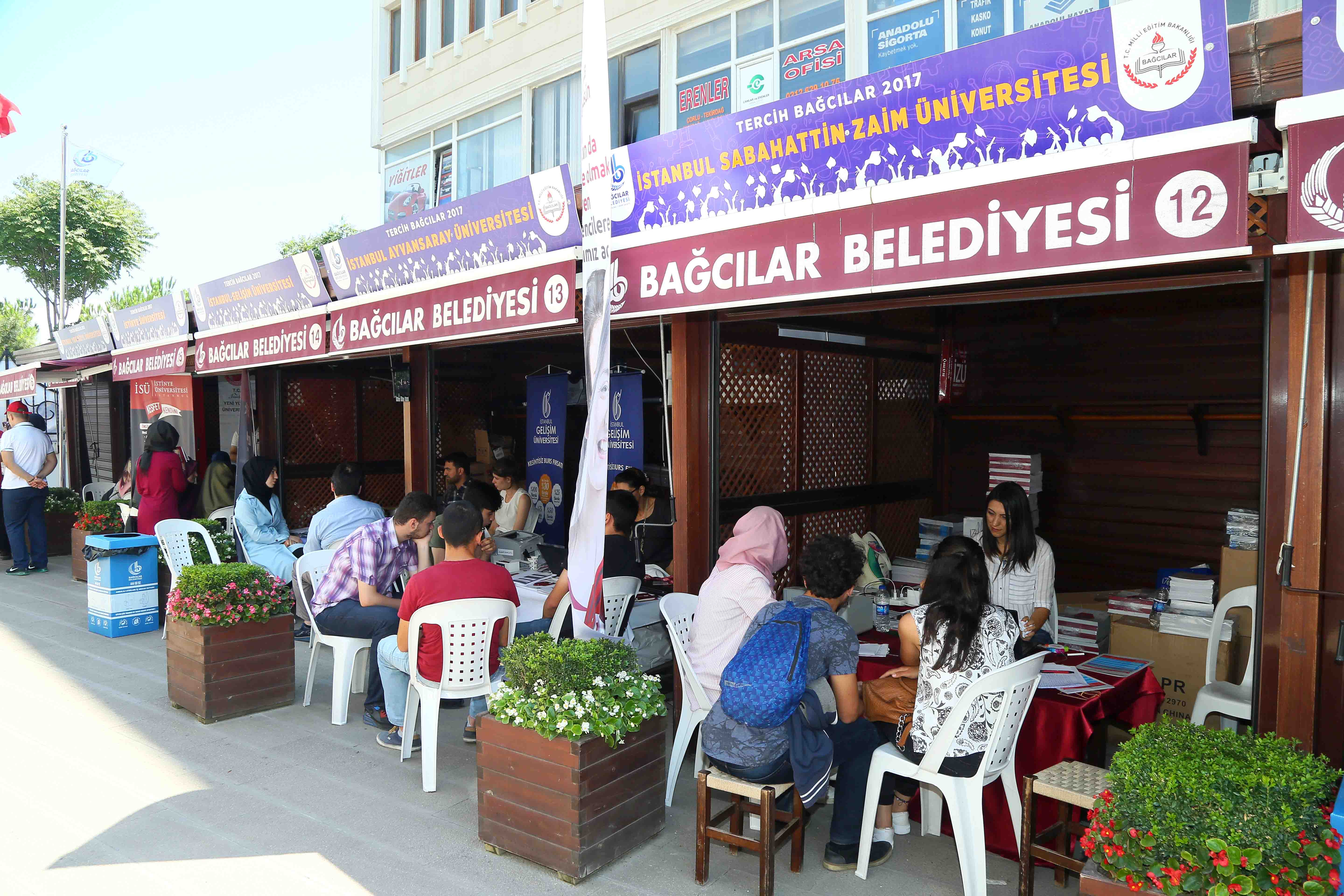 T C Bagcilar Belediyesi Resmi Mobil Web Sitesi Bagcilar Da Universite Tercih Belirleme Gunleri Ne Yogun Ilgi