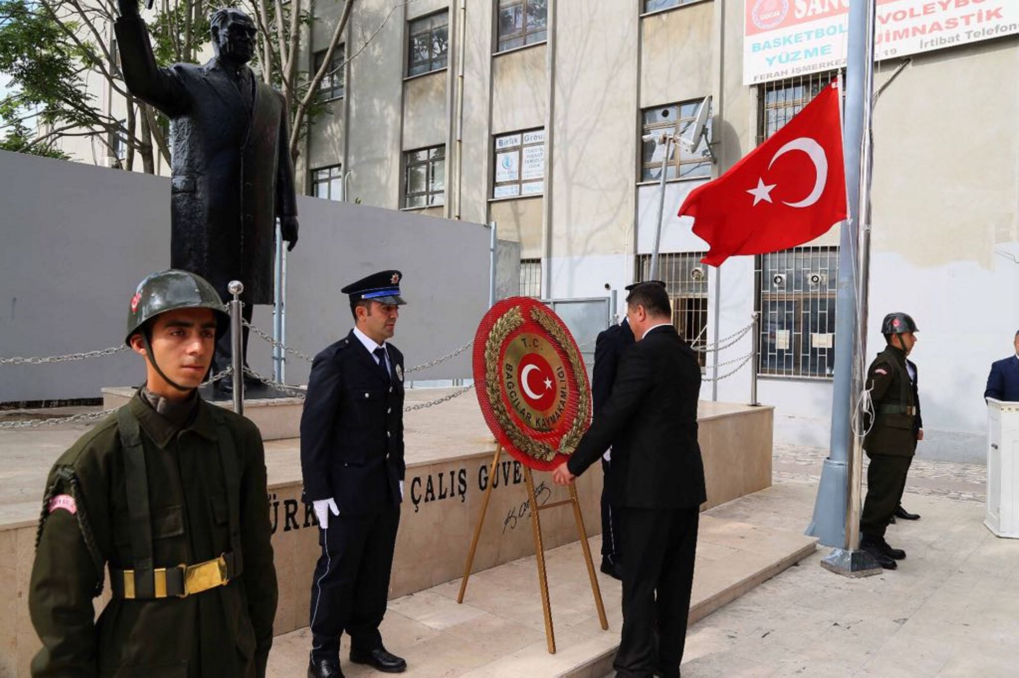 t c bagcilar belediyesi resmi web sitesi 30 agustos zafer bayrami torenle kutlandi