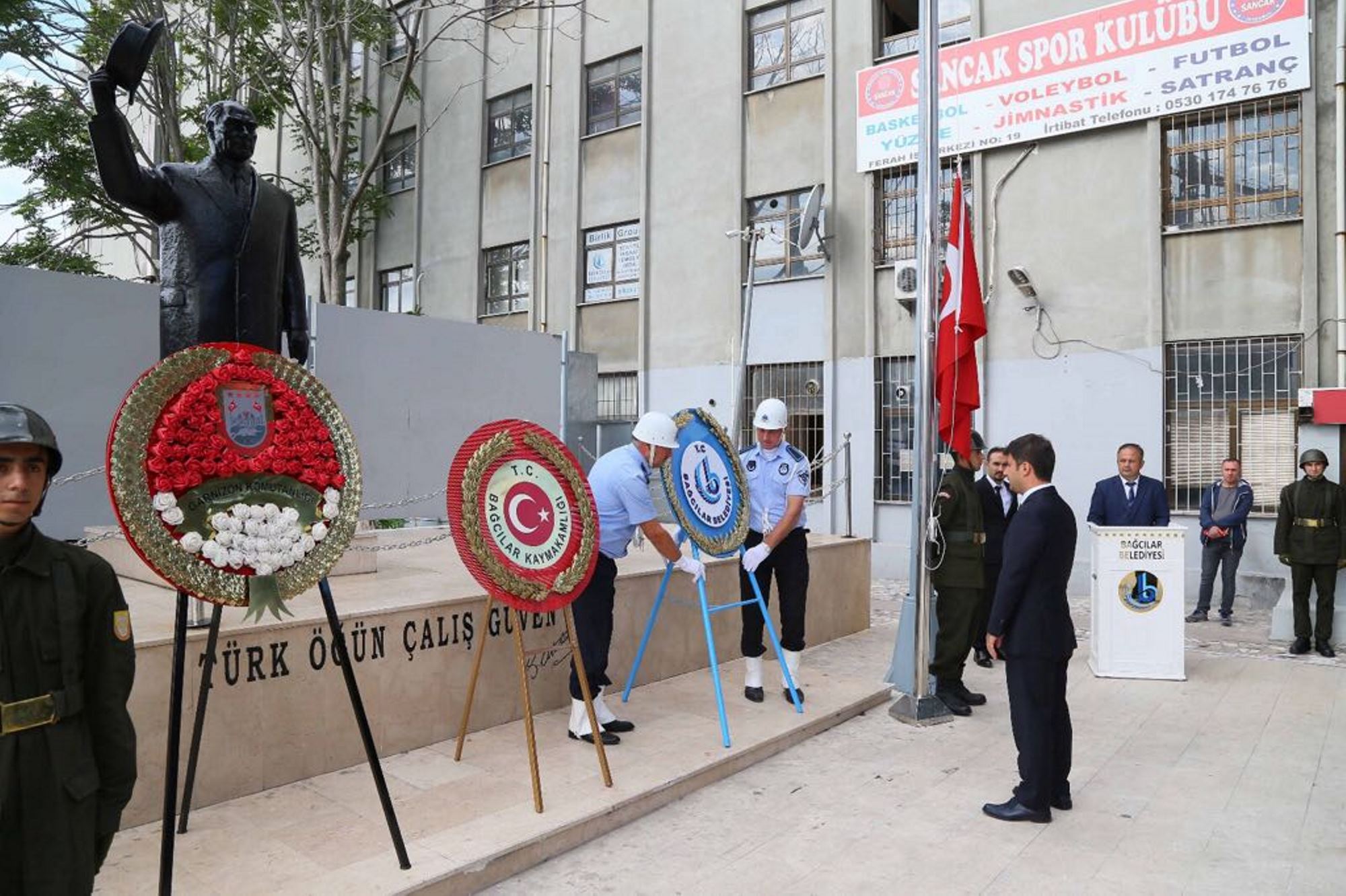t c bagcilar belediyesi resmi web sitesi 30 agustos zafer bayrami torenle kutlandi