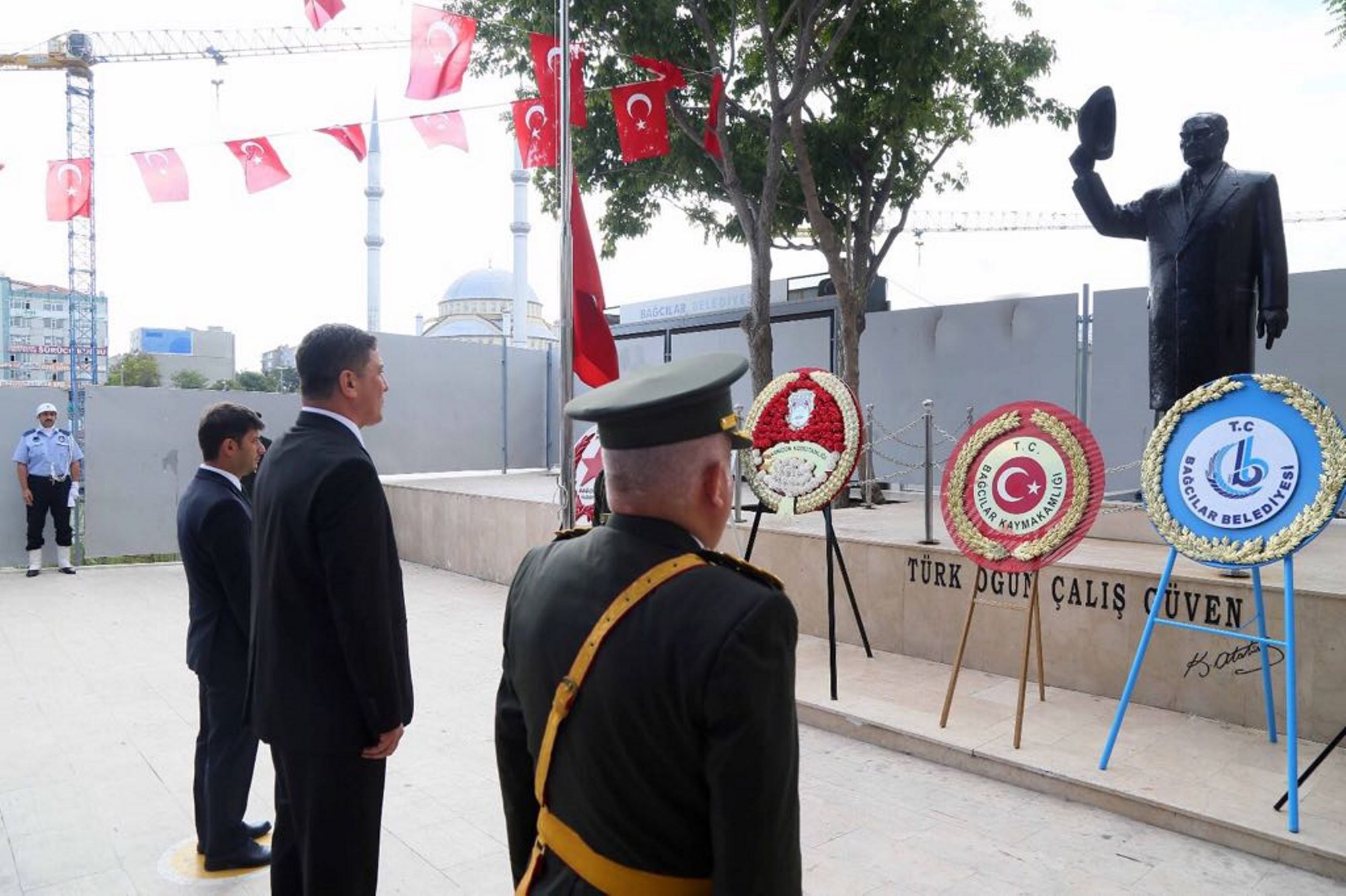 t c bagcilar belediyesi resmi web sitesi 30 agustos zafer bayrami torenle kutlandi