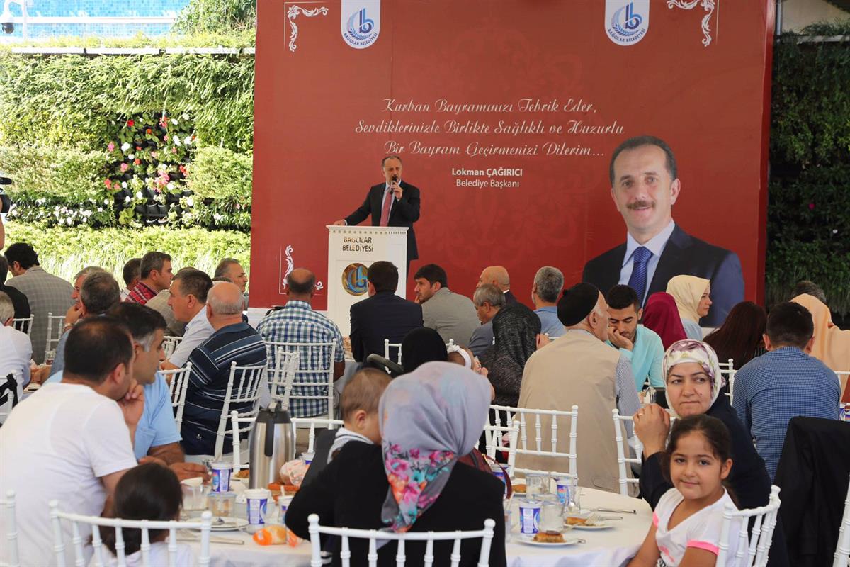 T C Bagcilar Belediyesi Resmi Mobil Web Sitesi Bagcilar Da Bayramlasma Toreni Eskileri Aratmadi