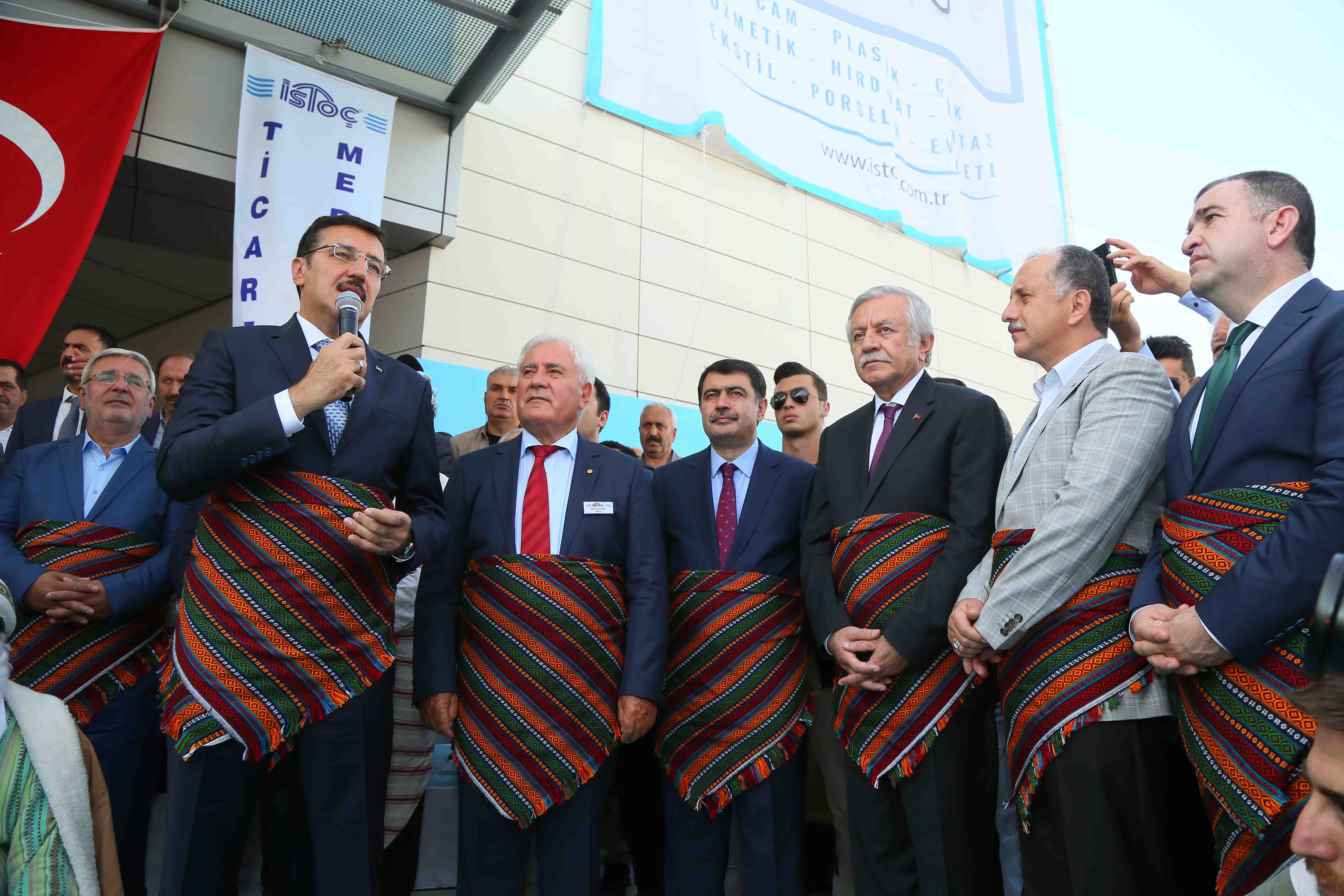 t c bagcilar belediyesi resmi mobil web sitesi ticaret bakani tufenkci bagcilar da ahi olup sed kusandi