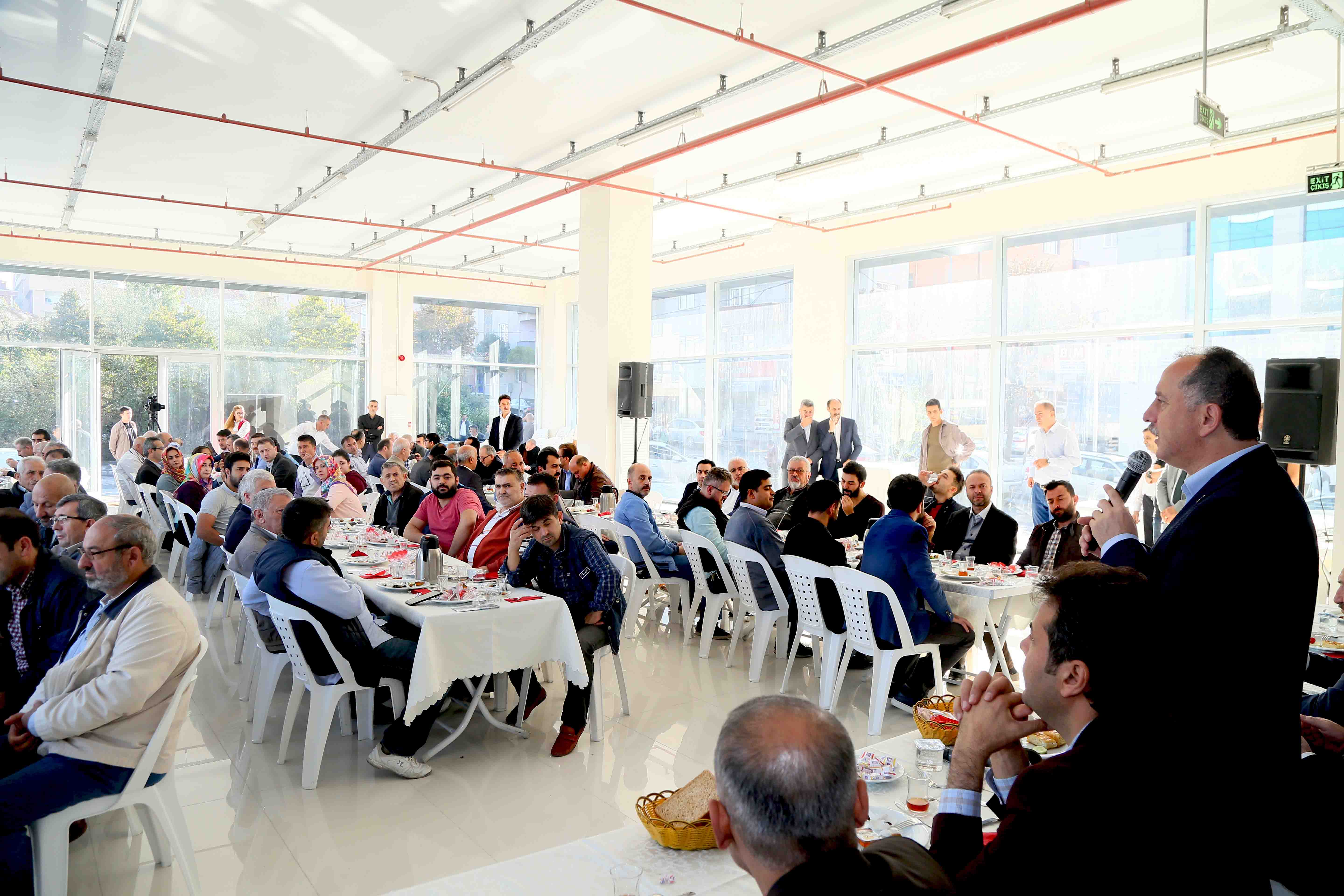 T C Bagcilar Belediyesi Resmi Mobil Web Sitesi Bagcilar Da Semt Pazarlari Katli Pazar Alanlarina Tasiniyor