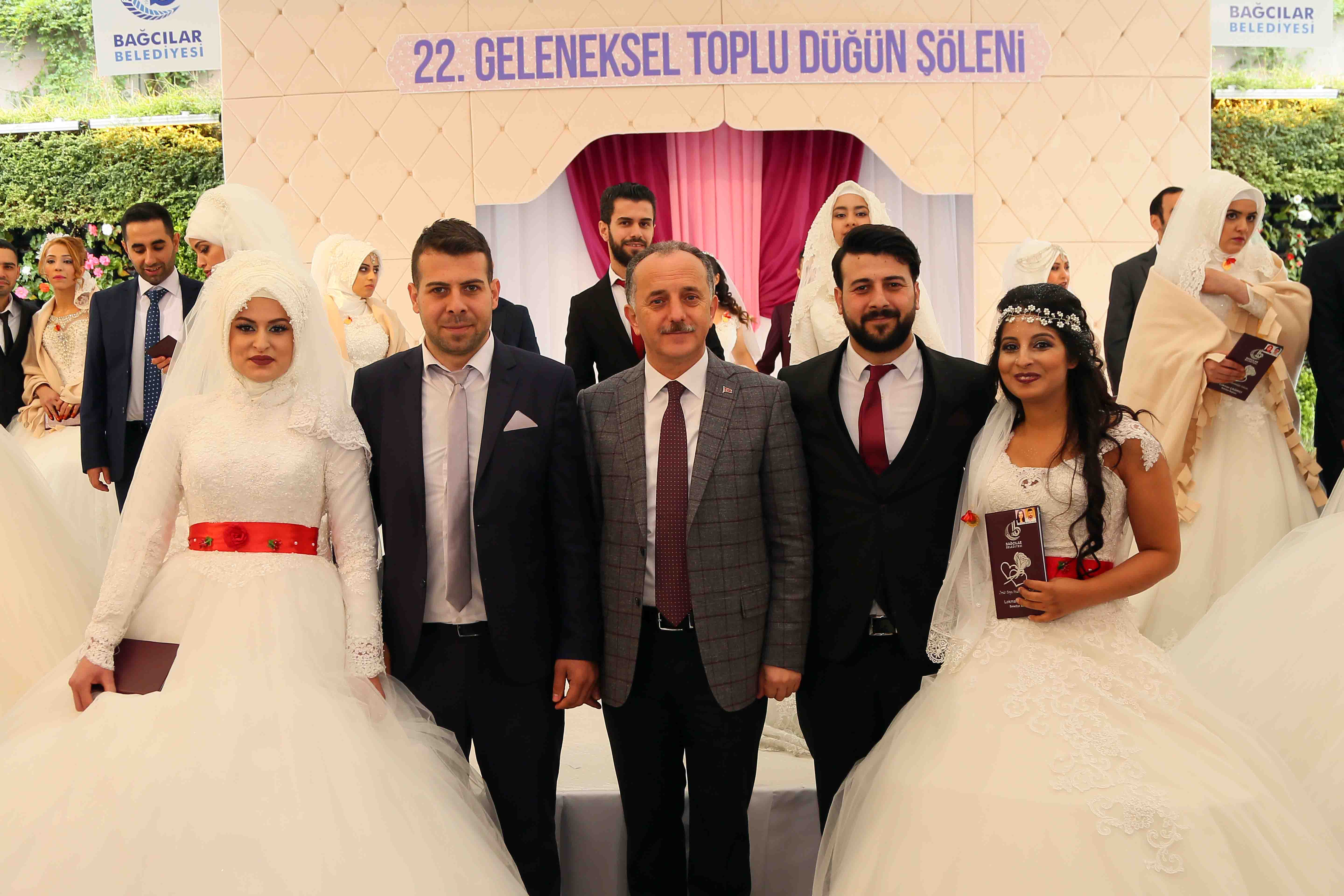 t c bagcilar belediyesi resmi mobil web sitesi 25 cift toplu dugun soleni nde evet dedi
