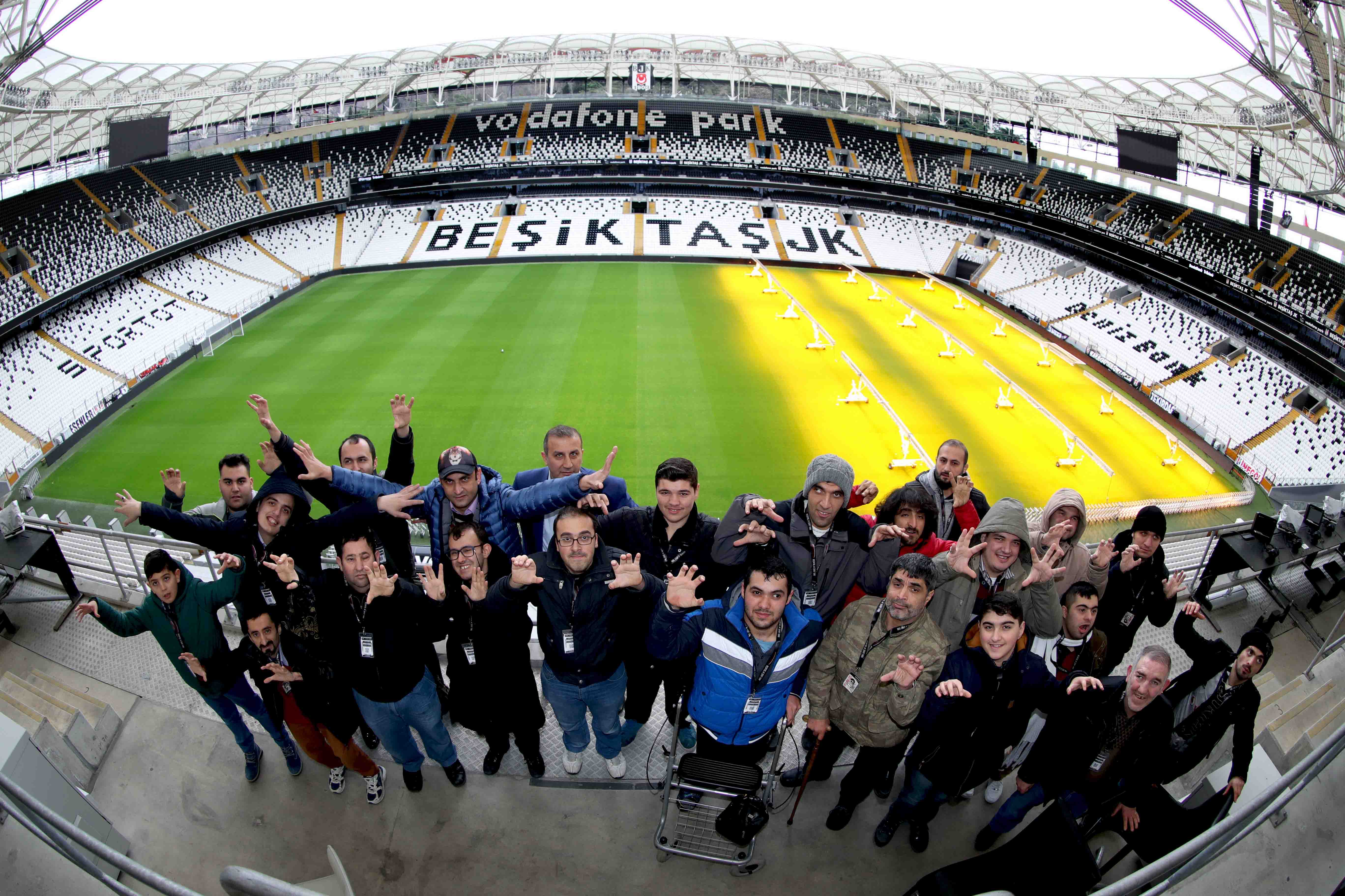 T C Bagcilar Belediyesi Resmi Mobil Web Sitesi Engelli Kartallar Vodafone Park Stadyumu Nu Gezdi