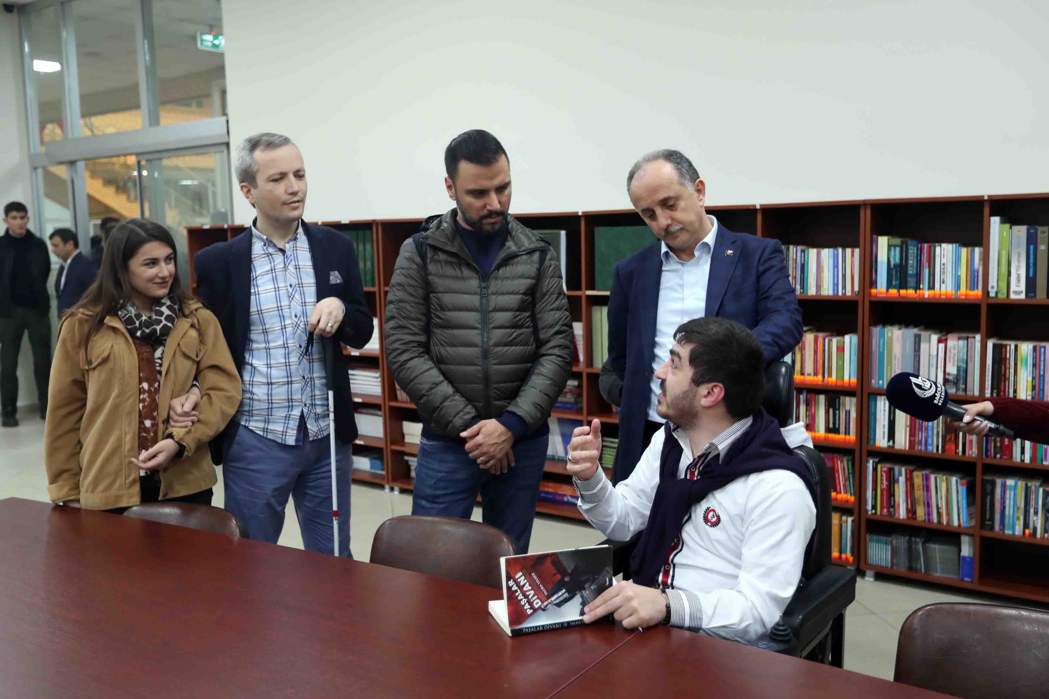 T C Bagcilar Belediyesi Resmi Mobil Web Sitesi Alisan Gorme Engelli Cocuklar Icin Kitap Okudu