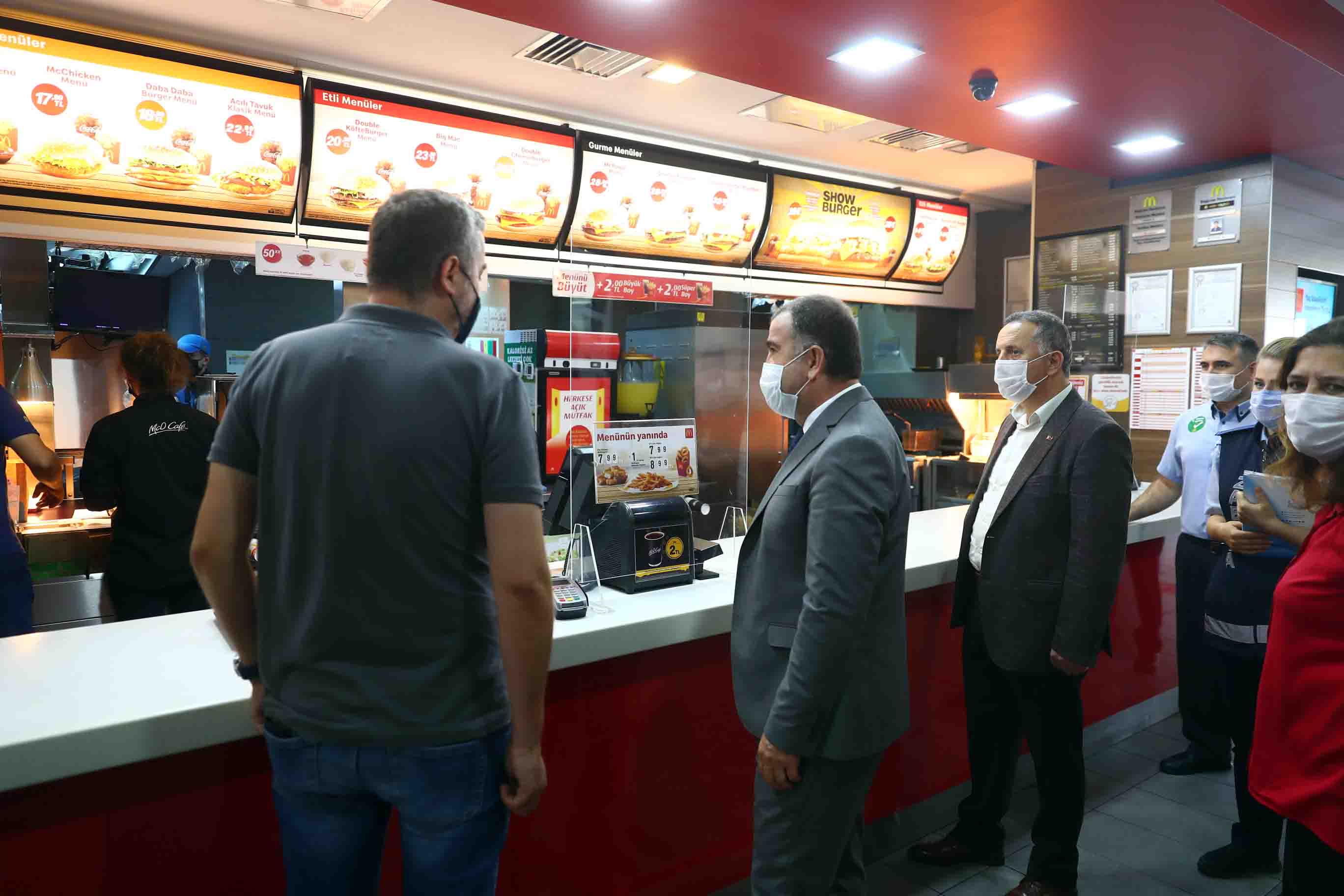t c bagcilar belediyesi resmi mobil web sitesi kafe ve restoranlar mercek altina alindi