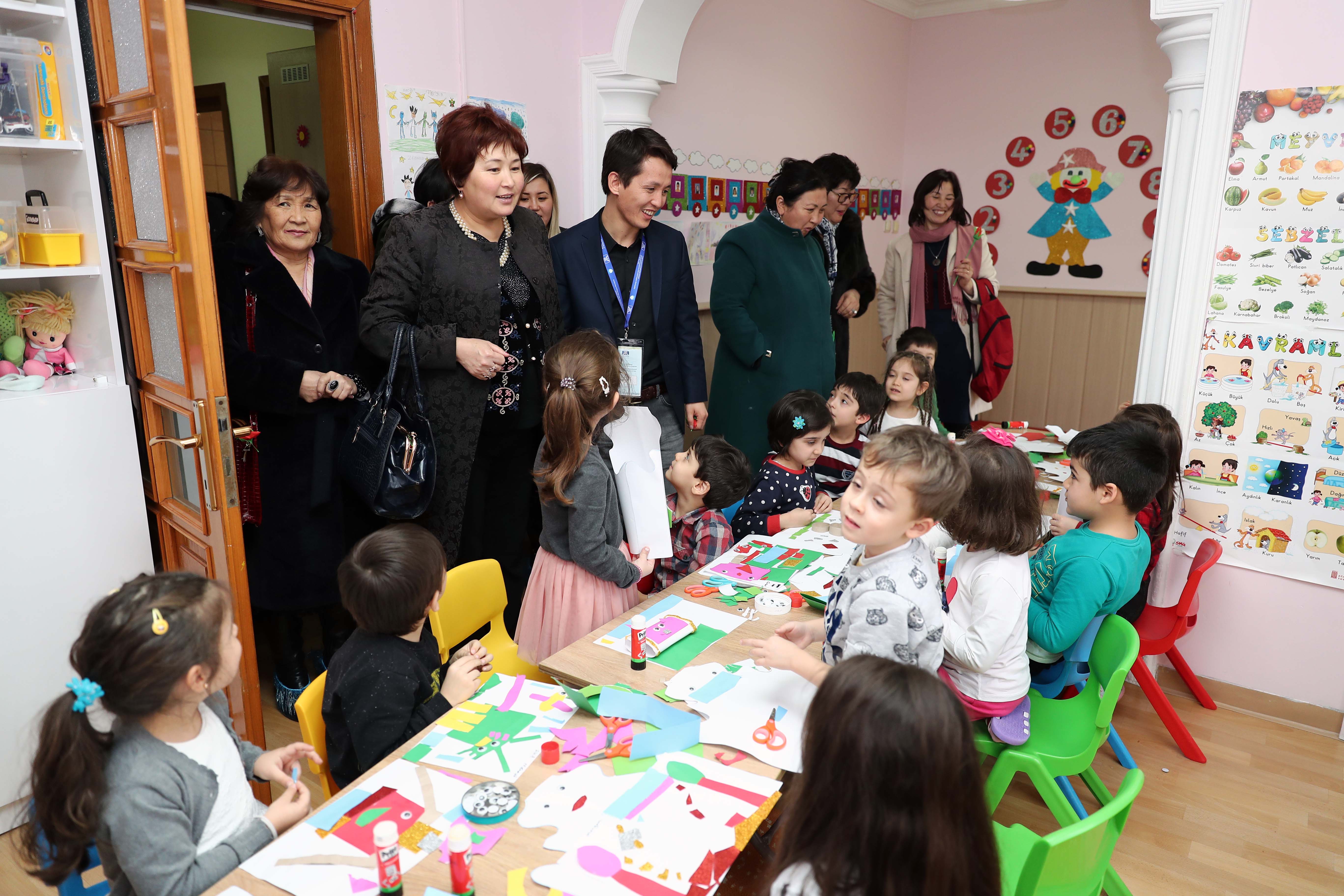 T C Bagcilar Belediyesi Etkinlik Ajandasi Kirgiz Egitmenler Cocuk Bakim Evi Ni Ziyaret Etti