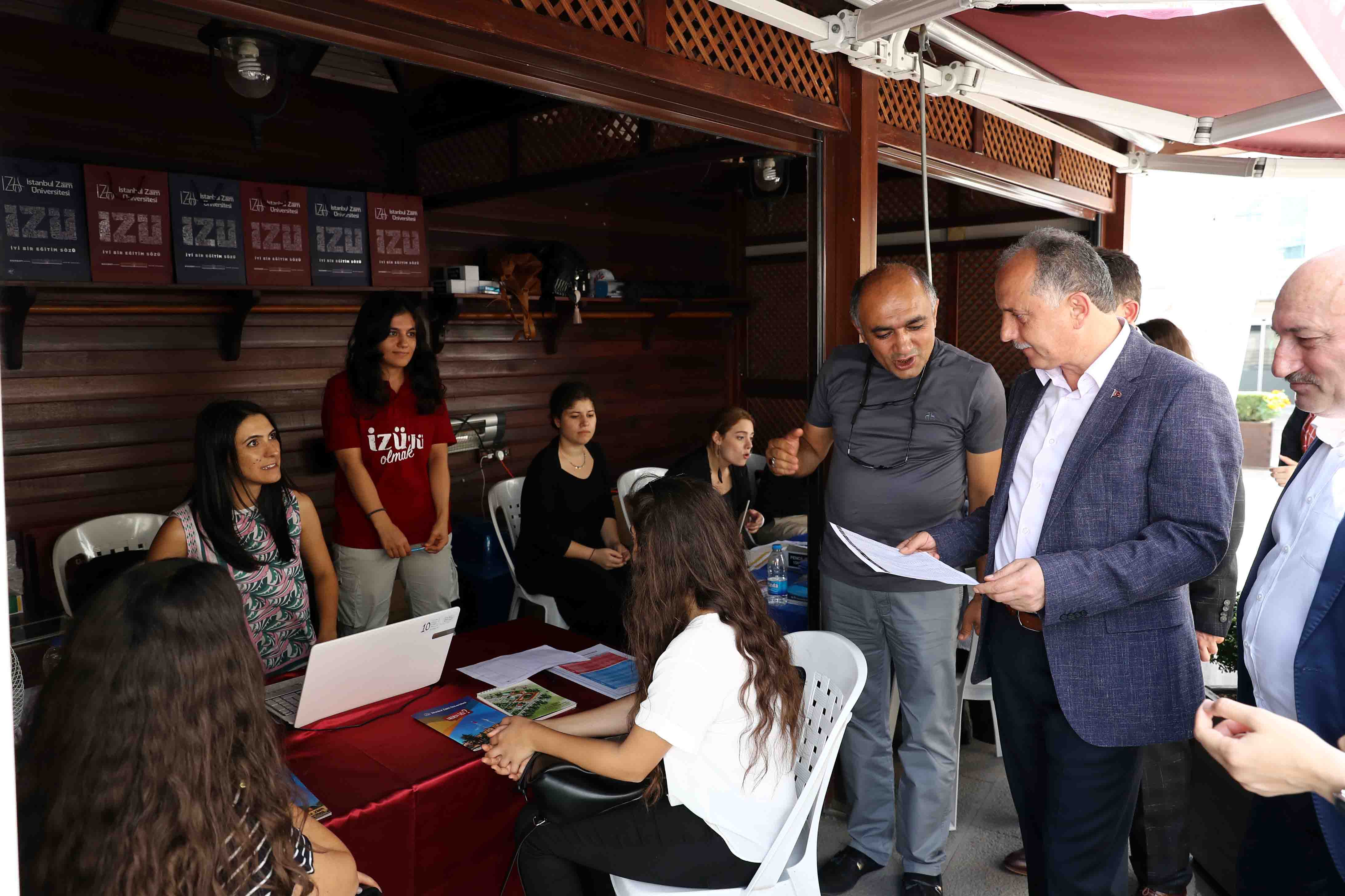 T C Bagcilar Belediyesi Etkinlik Ajandasi Universite Adaylari 3 Havalimanini Tercih Ediyor