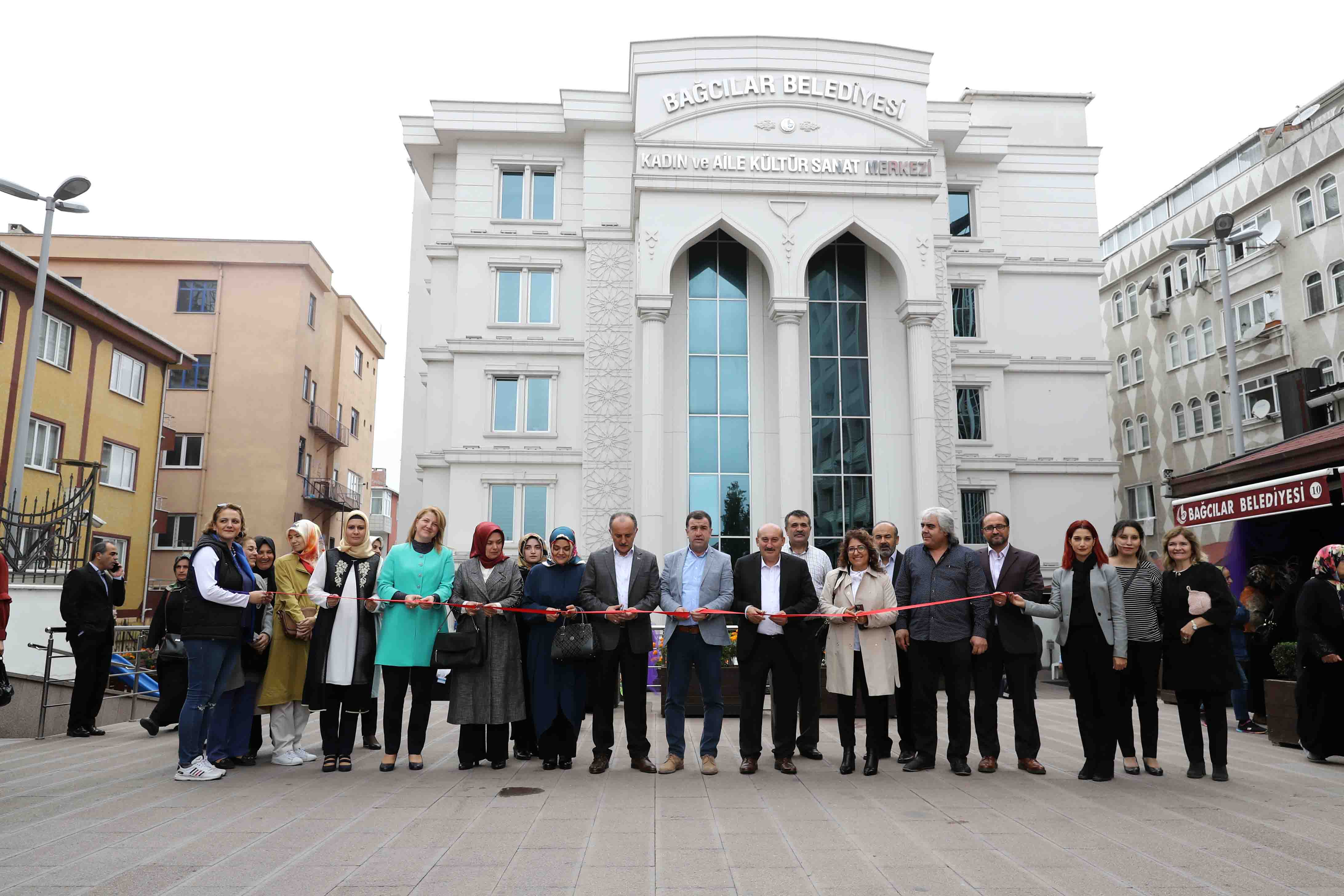 t c bagcilar belediyesi resmi web sitesi bagcilar kadin ve aile kultur sanat merkezi ne buyuk ilgi 5 bin 609 kadin kayit yaptirdi