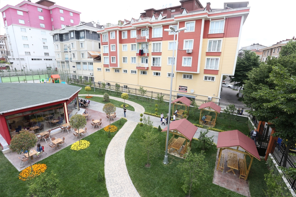 Kızılcık Bahçesi ve Sosyal Tesisi